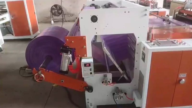 ماكينة إنتاج أكياس قمامة كبيرة الحجم أوتوماتيكية